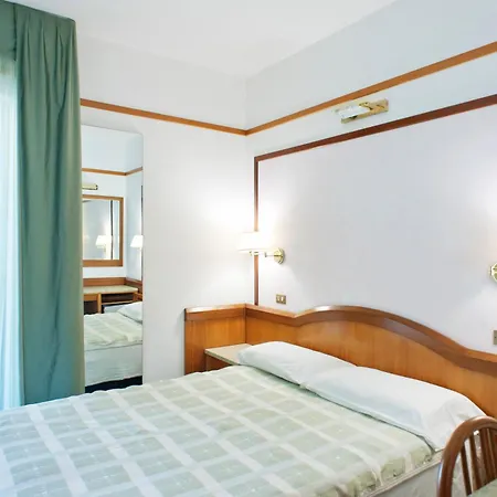 酒店 La Meridiana 3*